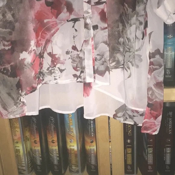 Sheer blouse - Picture 2 of 3